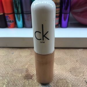 Calvin Klein liquid highlighter